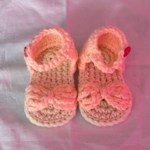 Hand crochet baby sandal